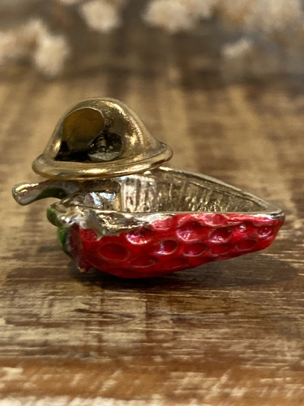 Vintage Ballou Small Red Strawberry Lapel Pin - Picture 8 of 16